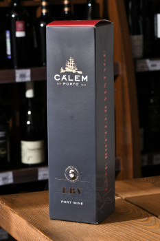 Porto Calem LBV Gift Box - портвейн Калем ЛБВ 0.75 л в п/у