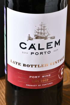Porto Calem LBV Gift Box - портвейн Калем ЛБВ 0.75 л в п/у