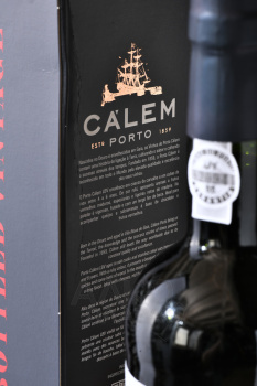 Porto Calem LBV Gift Box - портвейн Калем ЛБВ 0.75 л в п/у