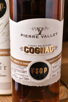 Pierre Vallet VSOP gift box - коньяк Пьер Валле ВСОП 0.7 л в п/у