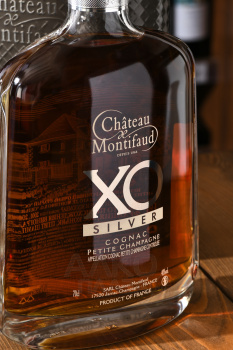 Chateau de Montifaud Silver XO Fine Petite Champagne Carafe Attitude in tube - коньяк Шато де Монтифо Сильвер ХО Фин Пти Шампань Карафе Аттитюд 0.7 л в тубе