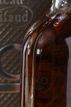 Chateau de Montifaud Silver XO Fine Petite Champagne Carafe Attitude in tube - коньяк Шато де Монтифо Сильвер ХО Фин Пти Шампань Карафе Аттитюд 0.7 л в тубе