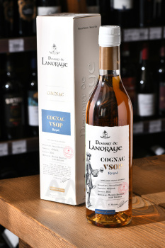 Deniort de Lanoraye VSOP 4 years old - коньяк Деньор де Ланорэ ВСОП 4 года 0.5 л в п/у