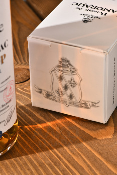 Deniort de Lanoraye VSOP 4 years old - коньяк Деньор де Ланорэ ВСОП 4 года 0.5 л в п/у