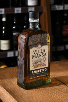Villa Massa Amaretto - ликер Вилла Масса Амаретто 0.7 л