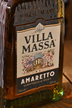 Villa Massa Amaretto - ликер Вилла Масса Амаретто 0.7 л