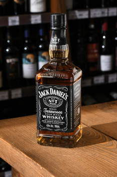 Jack Daniels - виски Джек Дэниэлс 0.7 л