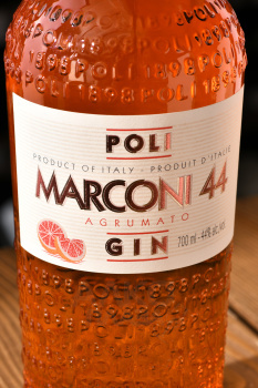 Poli Marconi 44 - джин Поли Маркони 44 0.7 л