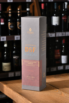 Coleccao Privada Domingos Soares Franco Moscatel de Setubal - вино крепленое Частная коллекция Домингос Соарес Франко Мушкатель де Сетубал 0.75 л белое сладкое в п/у