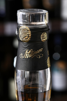 Millonario 10 Aniversario Reserva - ром Миллонарио 10 Анниверсарио Резерва 0.7 л
