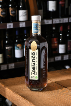 Adriatico Amaretto - ликер Адриатико Амаретто 0.7 л
