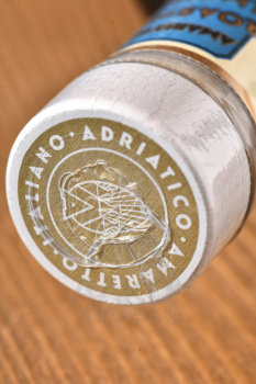 Adriatico Amaretto - ликер Адриатико Амаретто 0.7 л