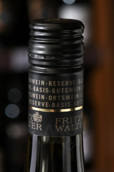 Fritz Walter Wisser Burgunder Trocken - вино Фриц Вальтер Вайсер Бургундер 0.75 л белое сухое