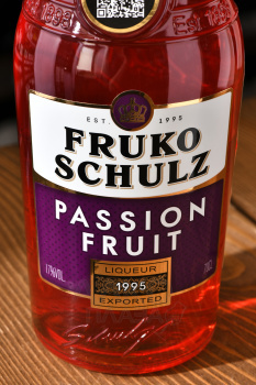 Fruko Schulz Passion - ликер Фруко Шульц Маракуйя 0.7 л