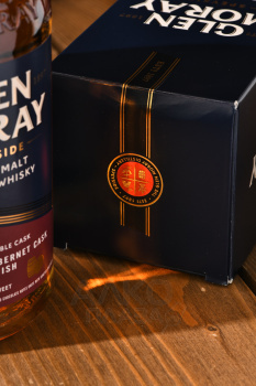 Glen Moray Single Malt Cabernet Cask Finish gift box - виски Глен Морей Сингл Молт Каберне Каск Финиш 0.7 л п/у
