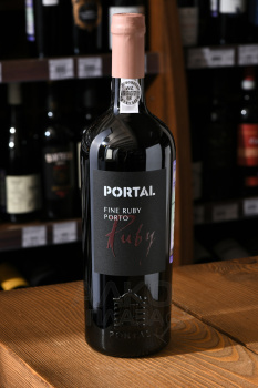 Portal Fine Ruby Porto - портвейн Портал Файн Руби Порто 0.75 л красный крепкий