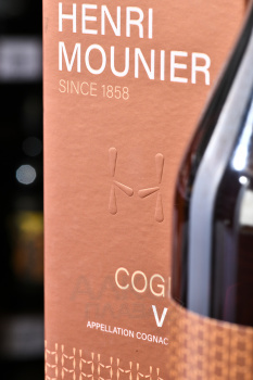 Henri Mounier VSOP in box - коньяк Анри Мунье ВСОП 0.7 л в п/у