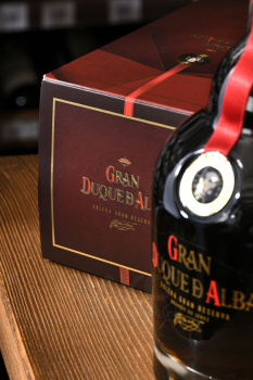 Gran Duque d’Alba - бренди де херес Гран Дуке де Альба 0.7 л в п/у