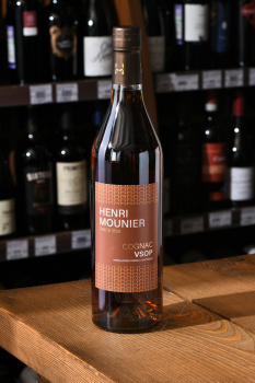 Henri Mounier VSOP - коньяк Анри Мунье ВСОП 0.7 л