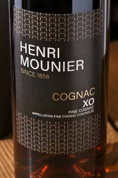 Henri Mounier XO - коньяк Анри Мунье ХО 0.7 л