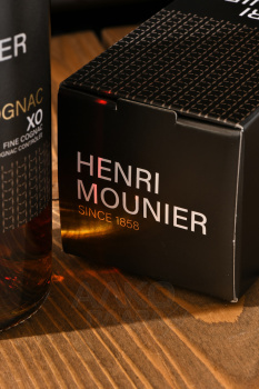 Henri Mounier XO - коньяк Анри Мунье ХО 0.7 л