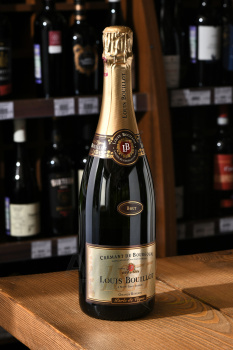 Louis Bouillot Brut Grande Reserve Cremant de Bourgogne AOC - игристое вино Луи Буйо Брют Гран Резерв Креман де Бургонь 0.75 л