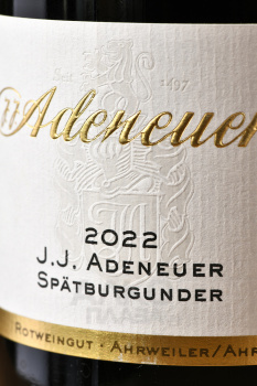 J.J. Adeneuer Spatburgunder Trocken - вино Й.Й.Аденойер Шпетбургундер Трокен 0.75 л красное сухое