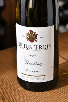 Julius Treis Riesling Mosel - вино Юлиус Трайс Рислинг Мозель 0.75 л белое полусухое