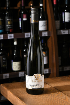 Carl Loewen Riesling Varidor - вино Карл Лёвен Рислинг Варидор 0.75 л белое полусухое