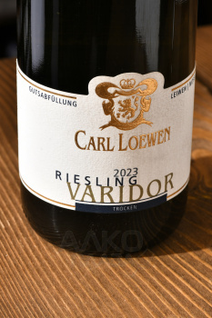 Carl Loewen Riesling Varidor - вино Карл Лёвен Рислинг Варидор 0.75 л белое полусухое