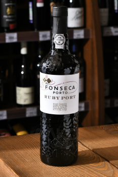 Fonseca Ruby Port - портвейн Фонсека Руби Порт 0.75 л