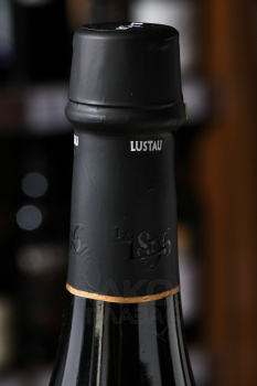Moscatel Emilín Lustau Solera Familiar - херес Москатель Эмилин Люстау Солера Фамилиар 0.75 л