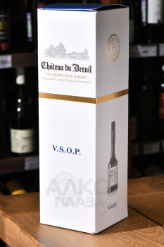 Chateau du Breuil VSOP - кальвадос Шато дю Брёй ВСОП 0.7 л в п/у