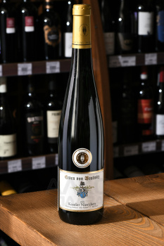 Erben von Beulwitz Kaseler Nies’chen Riesling Spatlese Alte Reben - вино Эрбен фон Бёльвиц Казелер Нисхен Рислинг Шпетлезе Альте Ребен 0.75 л белое сладкое