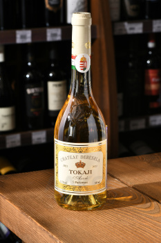 Chateau Dereszla Tokaji Aszu 5 Puttonyos - вино Шато Дересла Токай Асу 5 Путтоньш 0.5 л белое сладкое