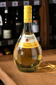 Robertson Winery Natural Sweet White - вино Робертсон Вайнери Начэрэл Свит Вай 0.75 л белое сладкое
