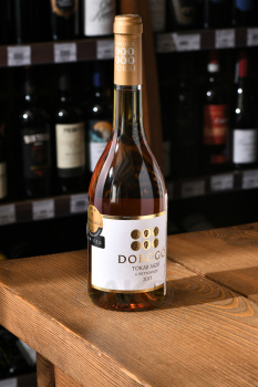 Dobogo Tokaji Aszu 6 Puttonyos - вино Добого 6 Путоньош Азу 0.5 л белое сладкое