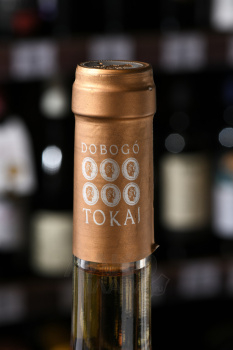 Dobogo Tokaji Aszu 5 Puttonyos - вино Добого 5 Путоньош Азу 0.5 л белое сладкое
