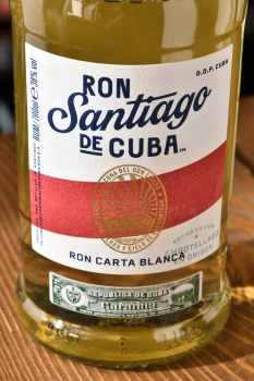 Santiago de Cuba Carta Blanco - ром Сантьяго де Куба Карта Бланка 0.7 л