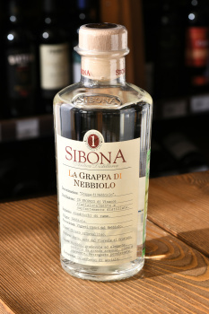 Sibona Nebbiolo - граппа Сибона Неббиоло 0.5 л