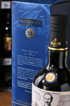 Rom Presidente Marti Oliver 23 years gift box - ром Президент Марти Оливер 23 года в п/у 0.7 л
