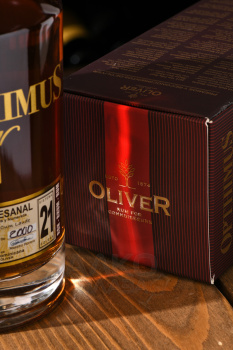 Rum Opthimus 21 years - ром Оптимус Оливер 21 год в п/у 0.7 л