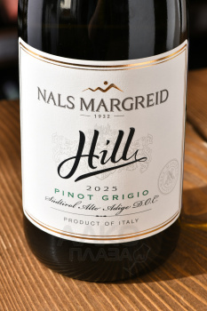 Nals Margreid Hill Pinot Grigio - вино Нальс Маргрейд Хилл Пино Гриджо 0.75 л белое сухое