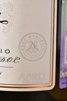 Nals Margreid Hill Pinot Grigio - вино Нальс Маргрейд Хилл Пино Гриджо 0.75 л белое сухое