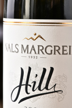 Nals Margreid Hill Pinot Grigio - вино Нальс Маргрейд Хилл Пино Гриджо 0.75 л белое сухое