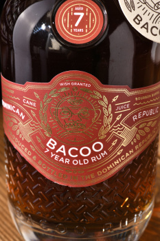 Bacoo 7 Years Old - ром Баку выдержка 7 лет 0.7 л