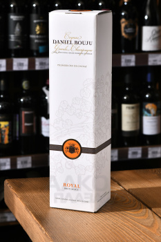 Daniel Bouju Royal Grand Champagne gift box - коньяк Даниэль Бужу Рояль Гранд Шампань 0.7 л п/у