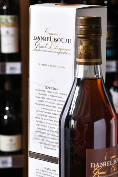 Daniel Bouju Royal Grand Champagne gift box - коньяк Даниэль Бужу Рояль Гранд Шампань 0.7 л п/у