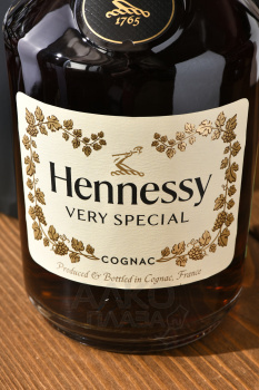 Hennessy VS - коньяк Хеннесси ВС 1 л