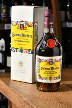 Cardenal Mendoza Solera Gran Reserva - Бренди де Херес Карденал Мендоза 0.7 л
